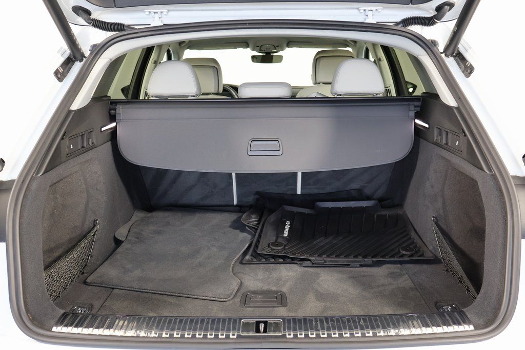 Thumbnail: 2023 Audi e-tron - 14