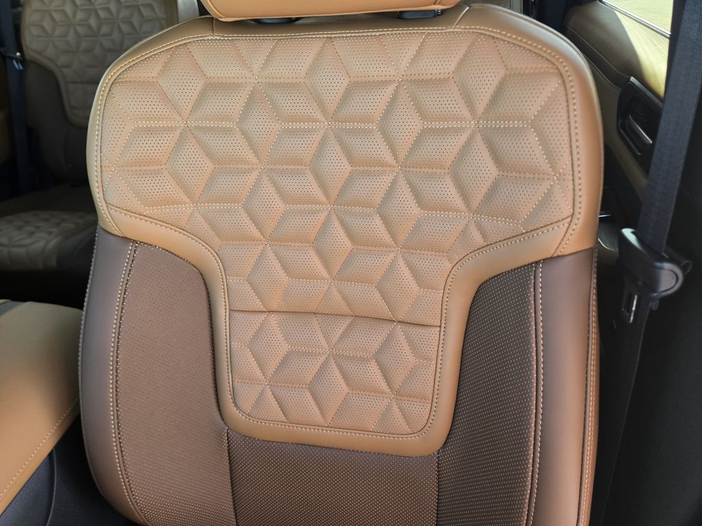2026 Nissan Armada Platinum Reserve - 6