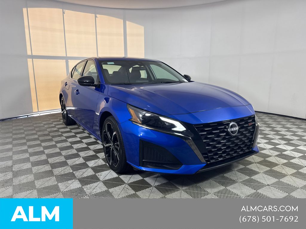 Used 2025 Blue Nissan 2.5 SR image 4