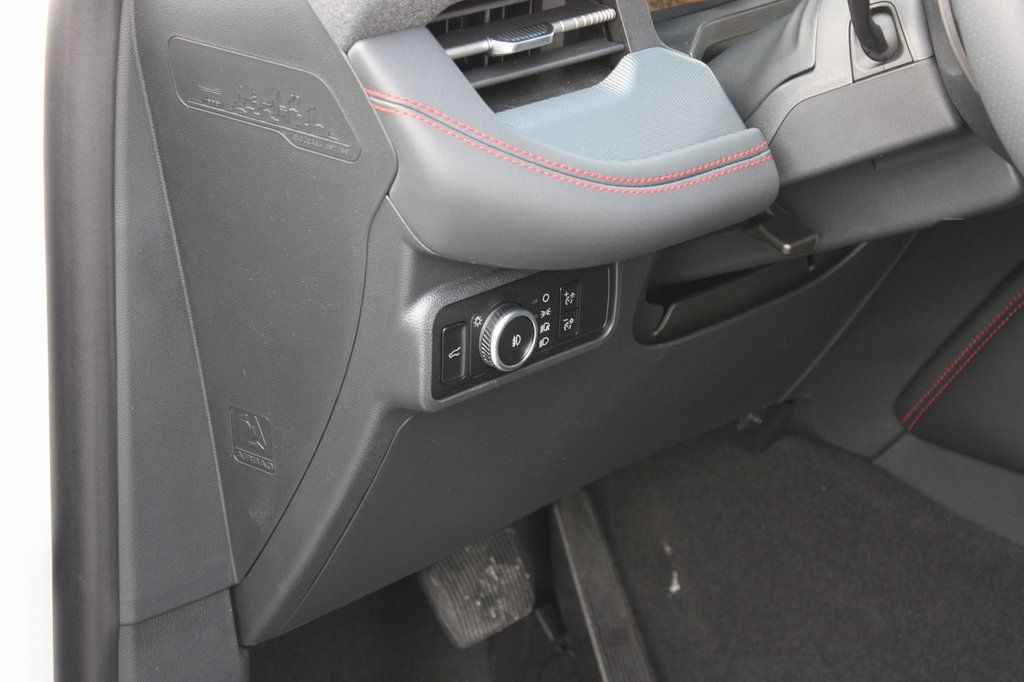 2026 Ford Explorer ST - Photo 11