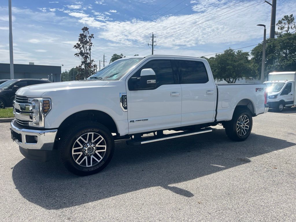 2019 Ford F-250 Super Duty Lariat Crew Cab 4WD