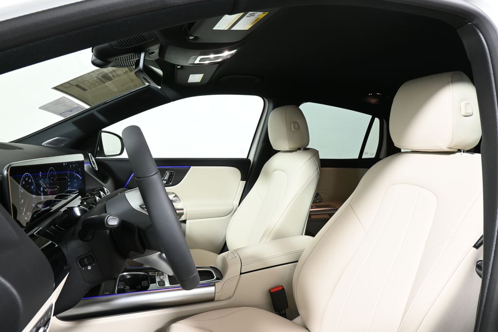 2025 Mercedes-Benz GLA 250 4MATIC 13