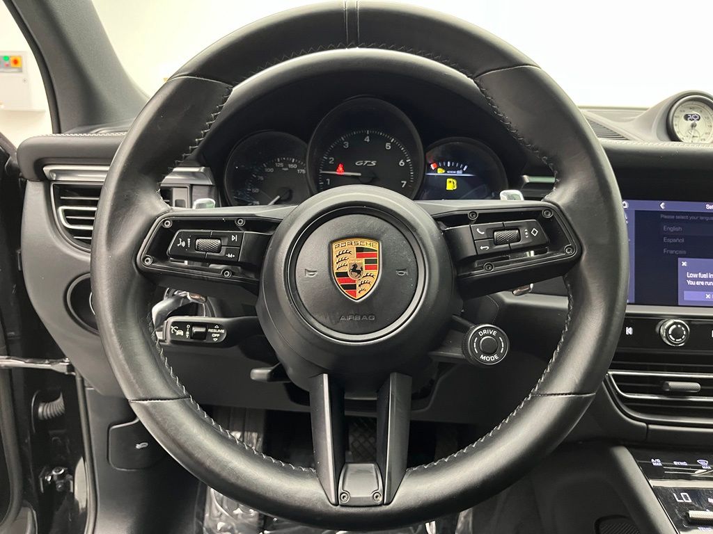 Thumbnail: 2024 Porsche Macan - 12
