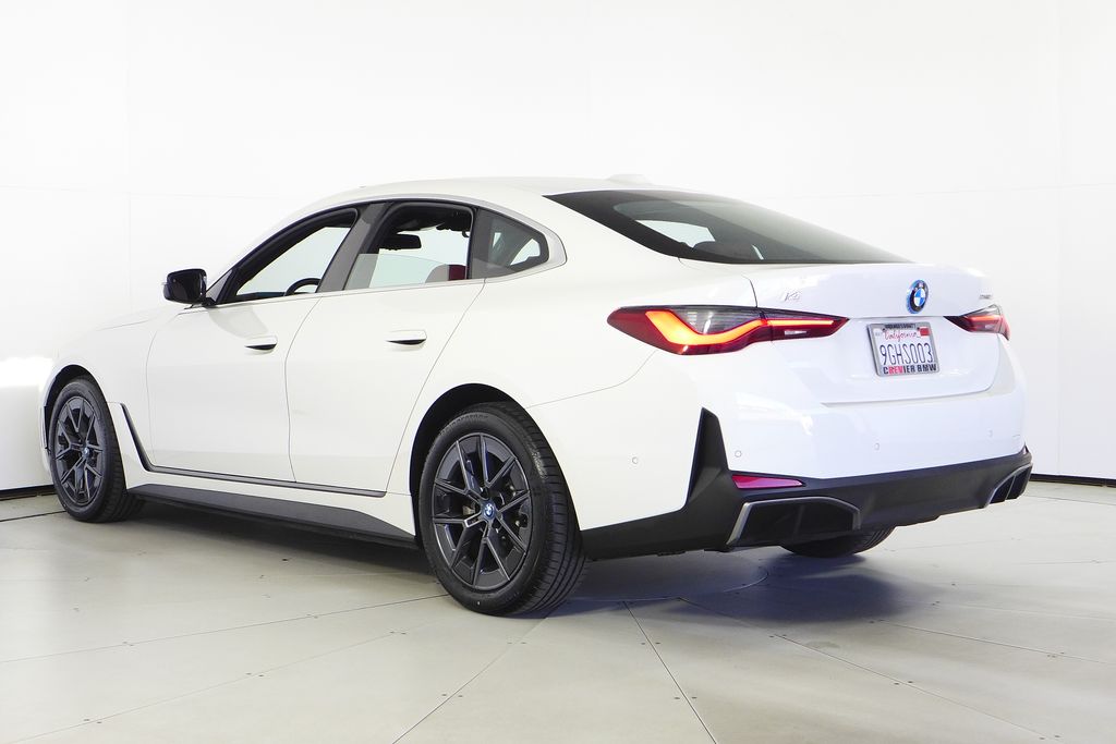 Thumbnail: 2023 BMW i4 - 9