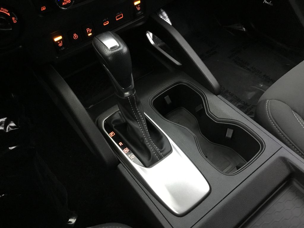 Thumbnail: 2024 Nissan Frontier - 23