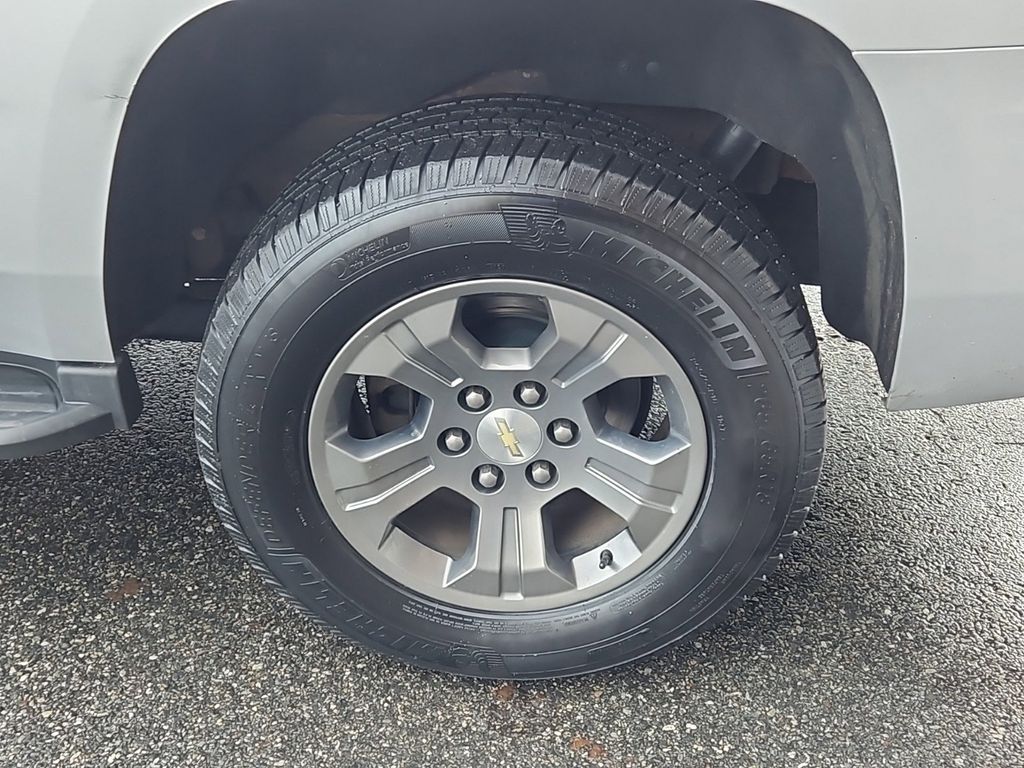 2019 Chevrolet Tahoe LS photo