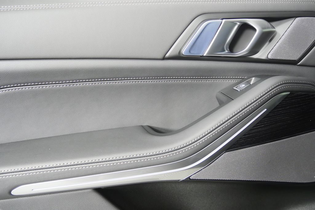 Thumbnail: 2026 BMW X5 - 14