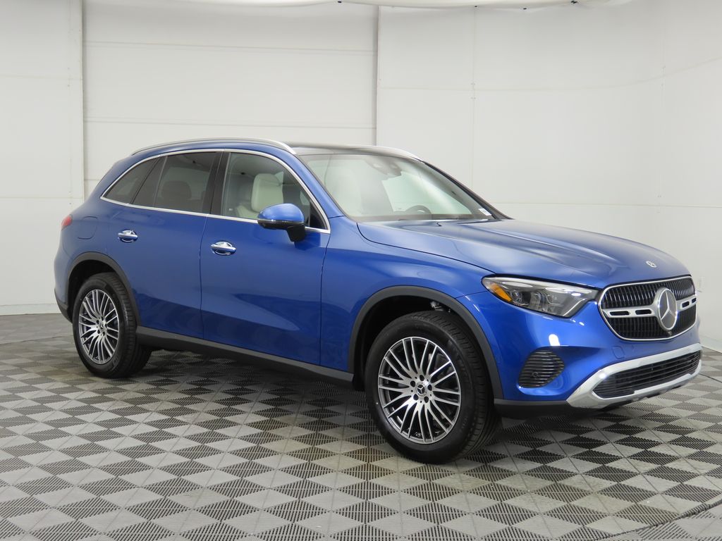 Thumbnail: 2026 Mercedes-Benz GLC - 3
