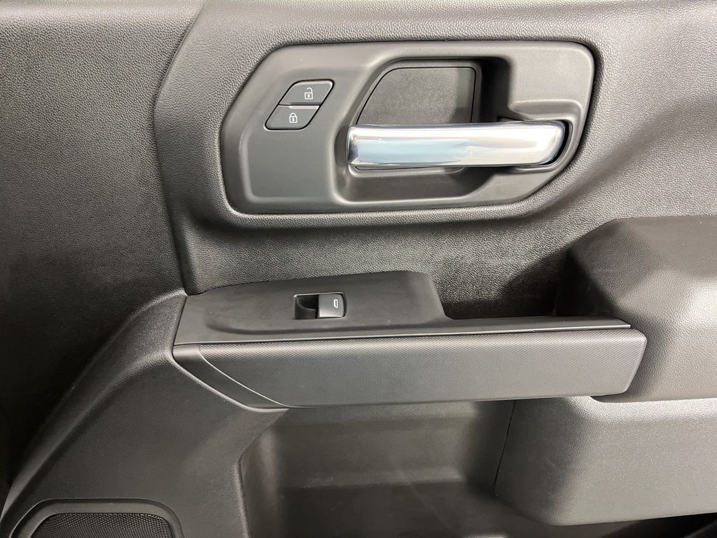 2022 Chevrolet Silverado 2500 Custom 12