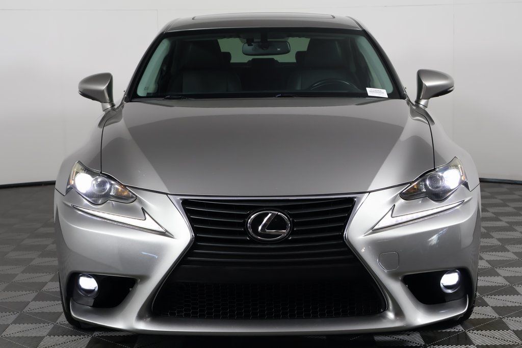 Thumbnail: 2015 Lexus IS - 2