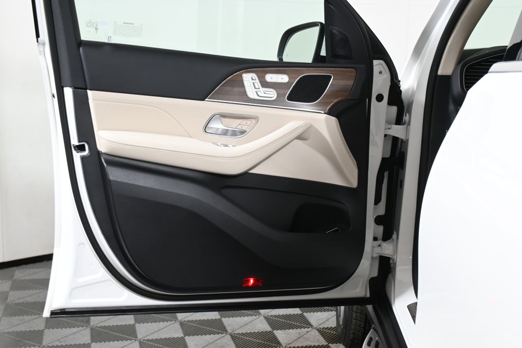 Thumbnail: 2026 Mercedes-Benz GLE - 23