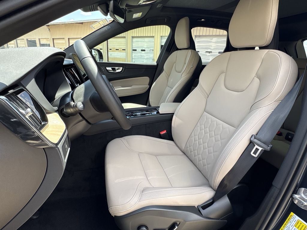 New 2026 Denim Blue Volvo B5 AWD Plus image 12