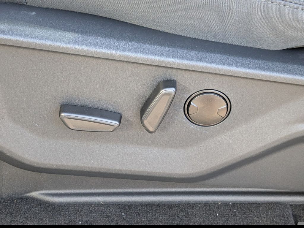 2025 Ford Expedition Active MAX