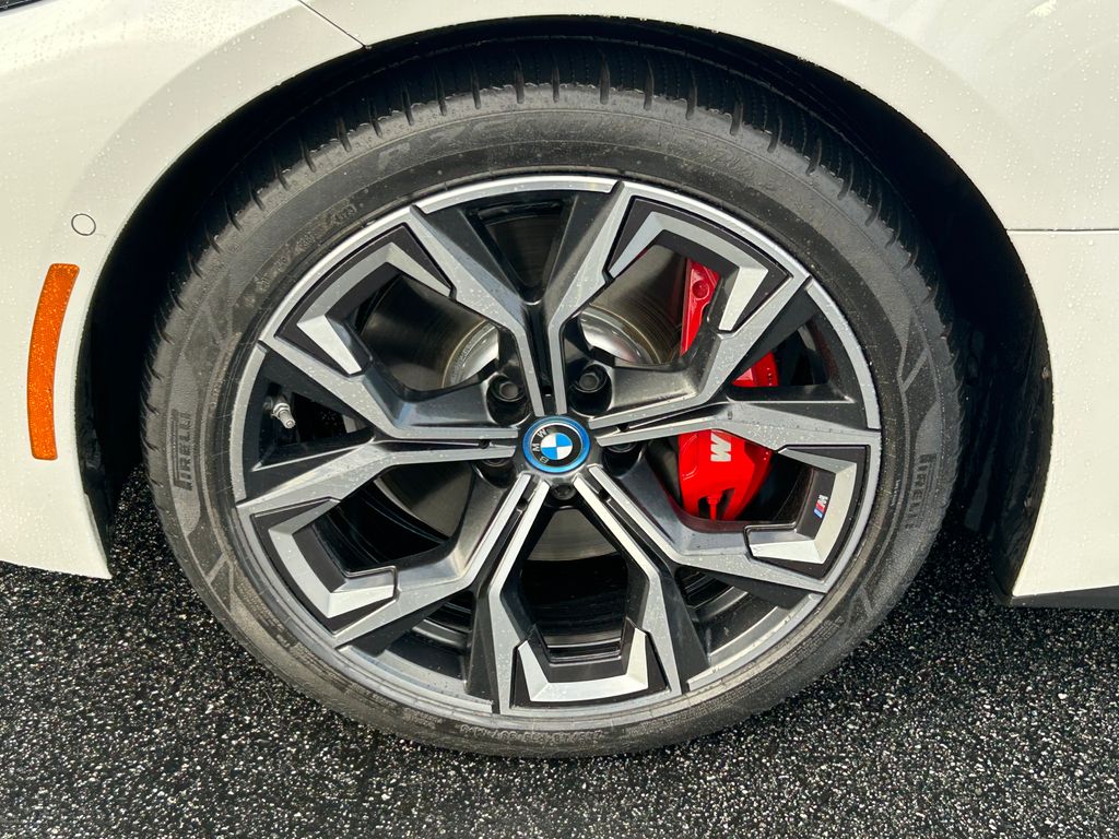 Thumbnail: 2023 BMW i4 - 9