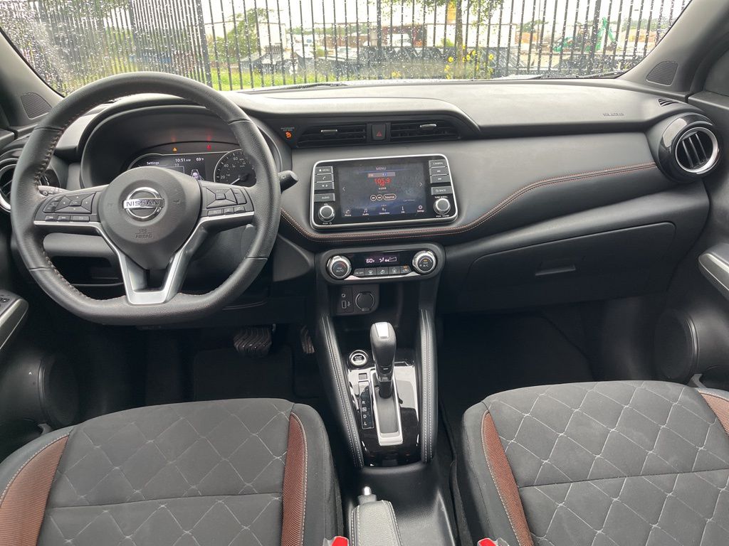 Thumbnail: 2020 Nissan Kicks - 16