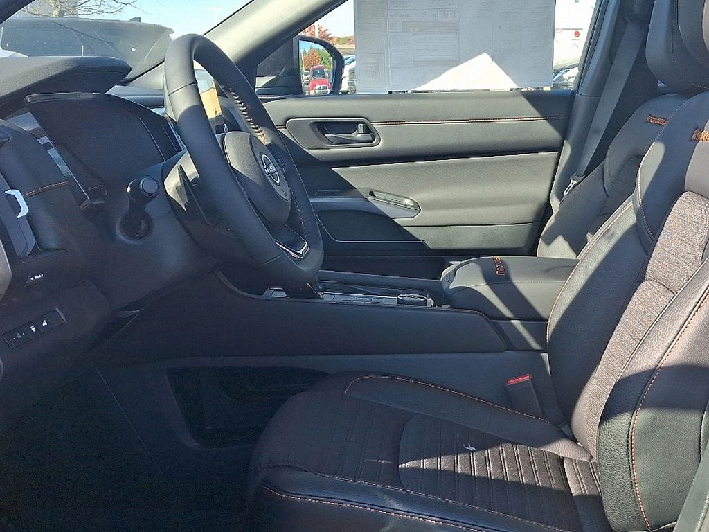 Thumbnail: 2025 Nissan Pathfinder - 9