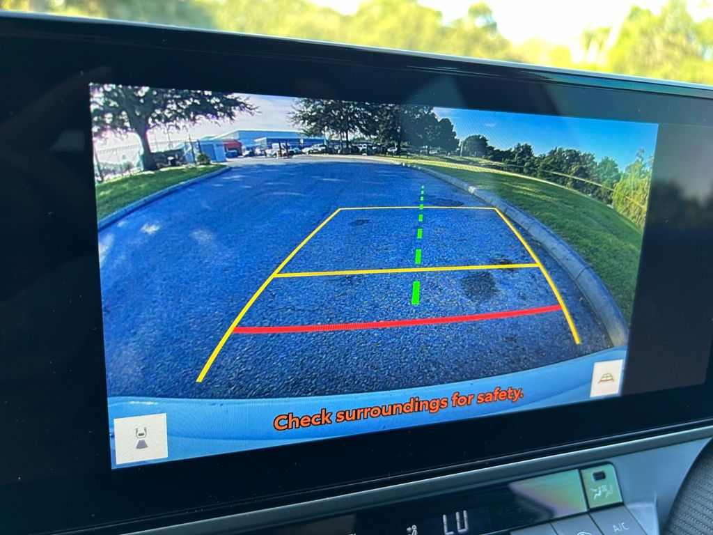 Thumbnail: 2025 Toyota Camry - 24