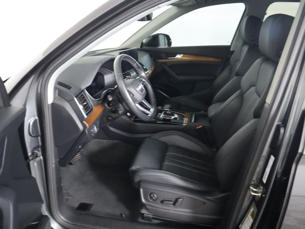 Thumbnail: 2022 Audi Q5 - 19