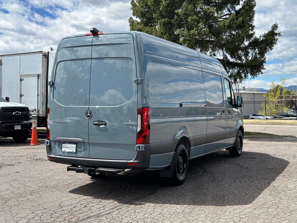 2024 Mercedes-Benz Sprinter 2500 Cargo 170 WB 5