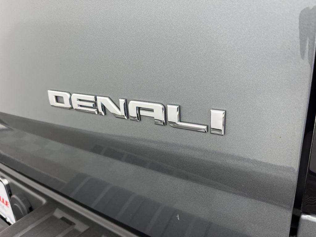 Thumbnail: 2019 GMC Canyon - 17