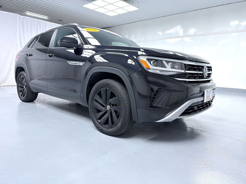 2022 Volkswagen Atlas Cross Sport SE w/Tech