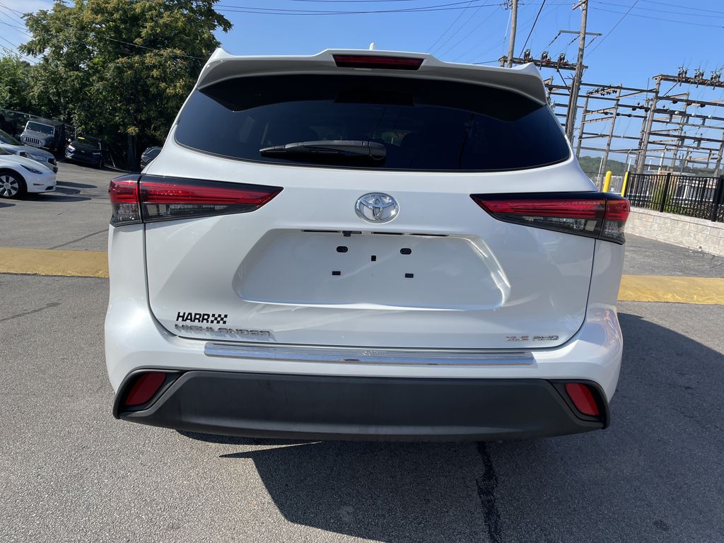 Used 2023 Toyota Highlander SUV