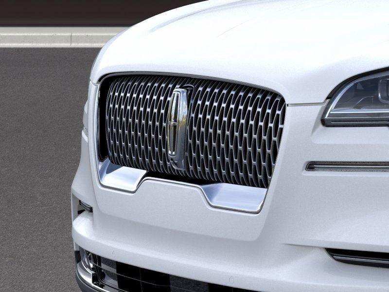 Thumbnail: 2024 Lincoln Aviator - 17
