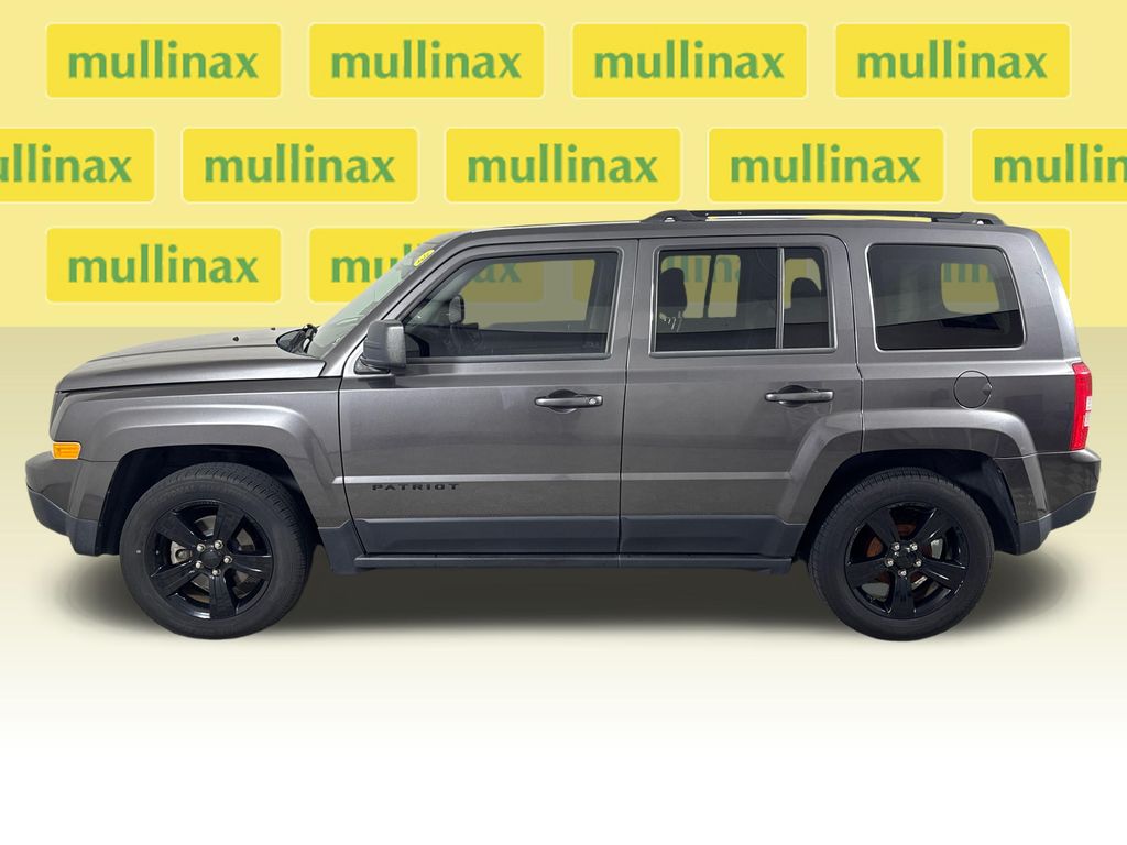 Used 2015 Gray Jeep Sport image 12