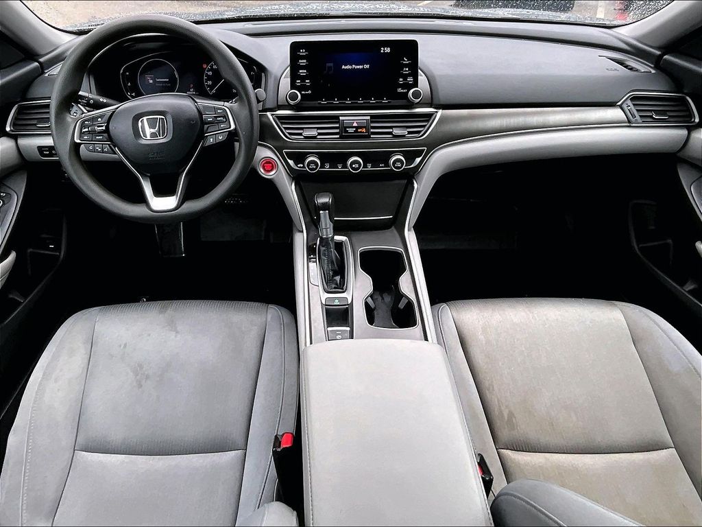 2020 Honda Accord — photo 21