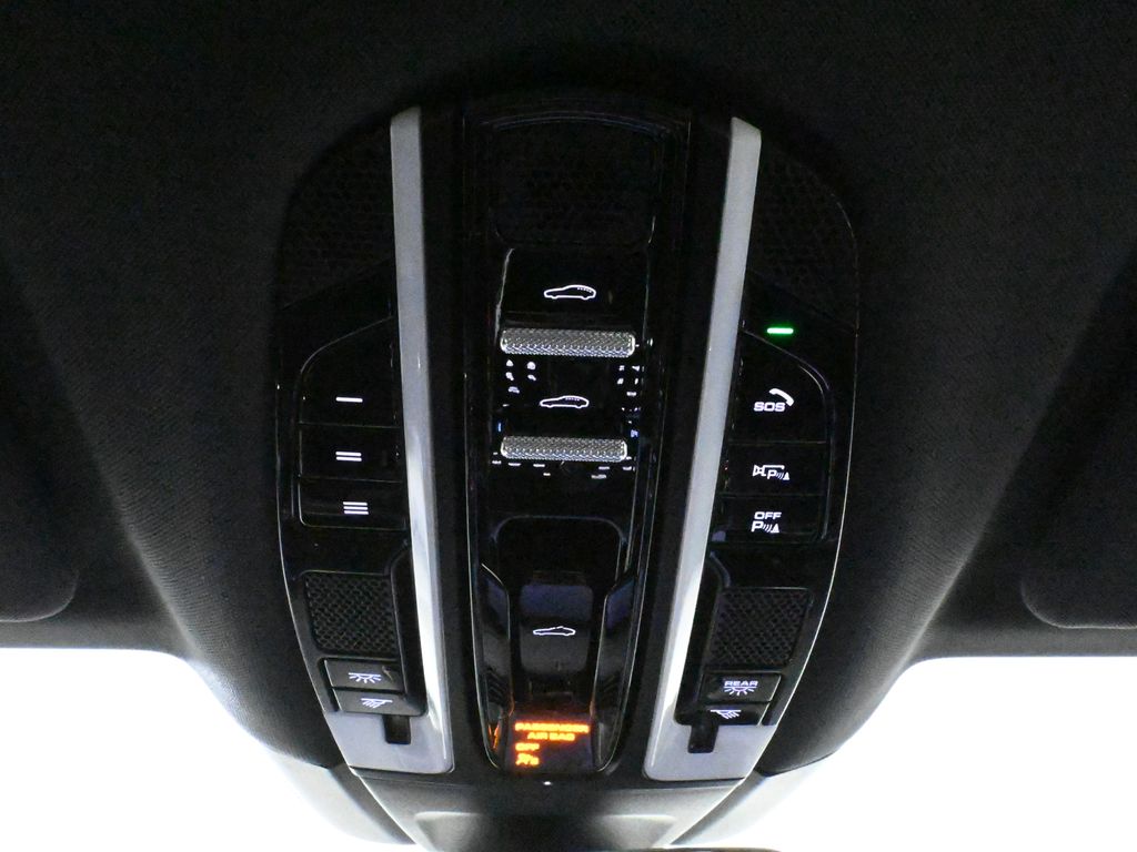 2022 Porsche Panamera Platinum 22