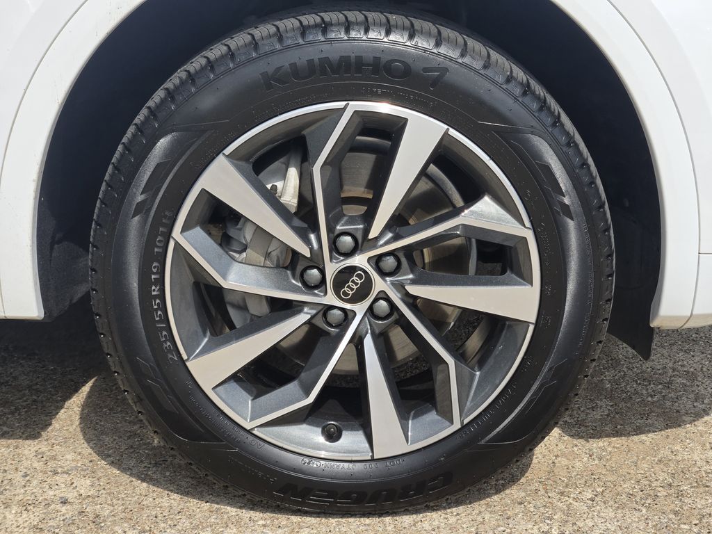 used 2024 Audi Q5 car, priced at $35,271