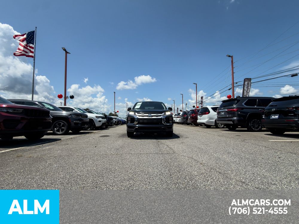 Used 2024 Gray Mitsubishi 2.0 ES image 21