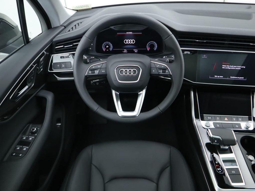 2023 Audi Q7  11