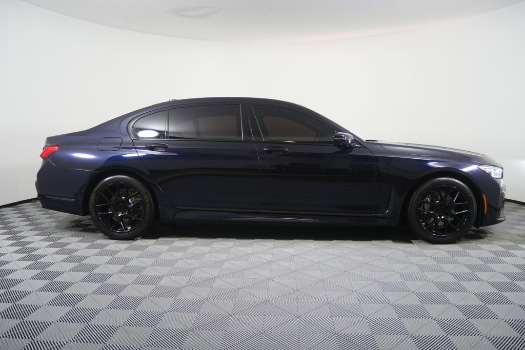 Thumbnail: 2022 BMW 7 Series - 2