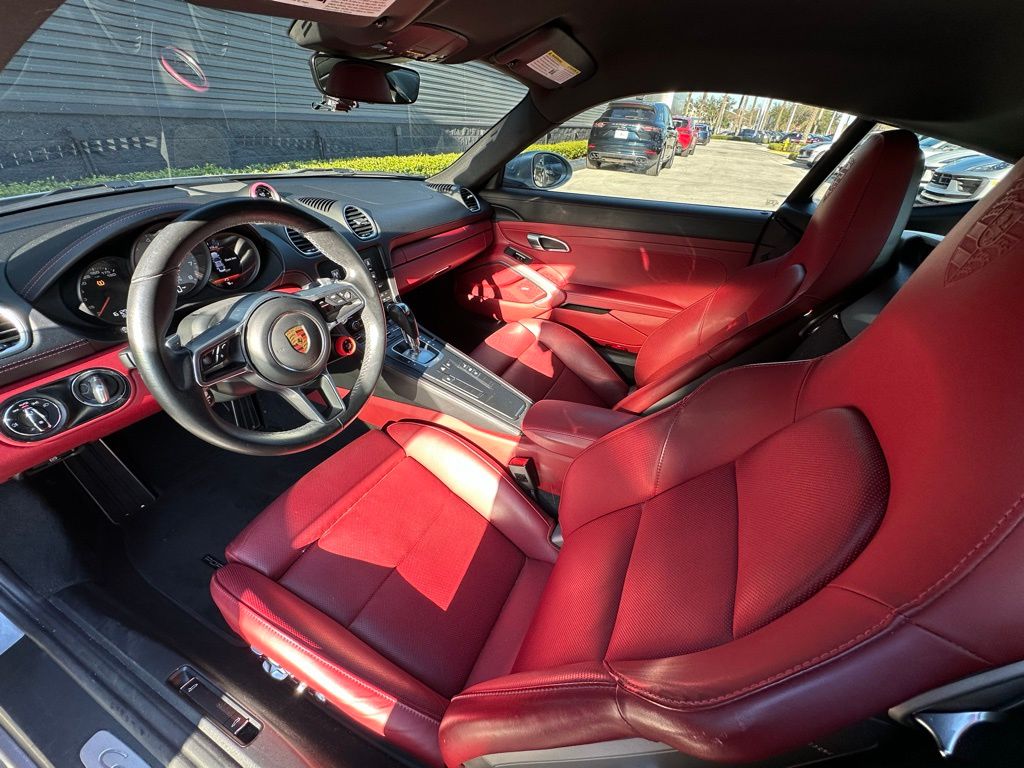 Thumbnail: 2021 Porsche 718 Cayman - 4