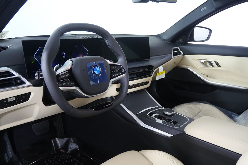 Thumbnail: 2026 BMW 3 Series - 13