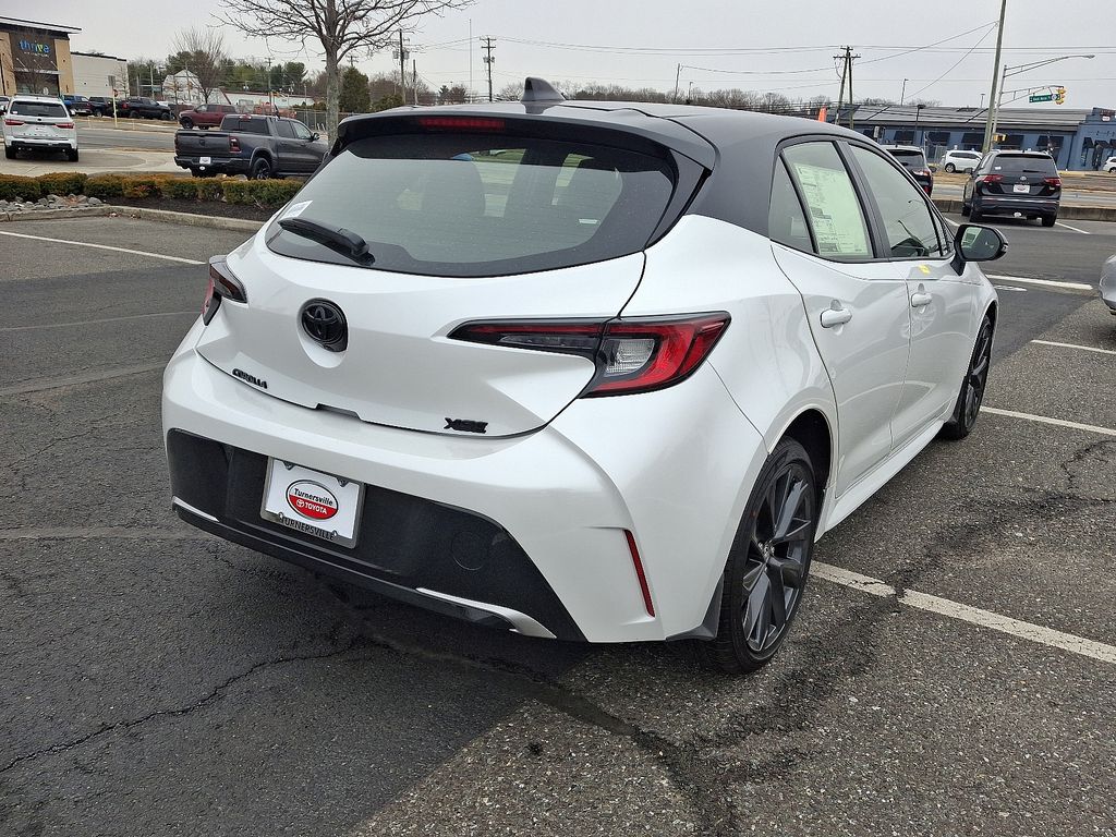 2025 Toyota Corolla XSE 4