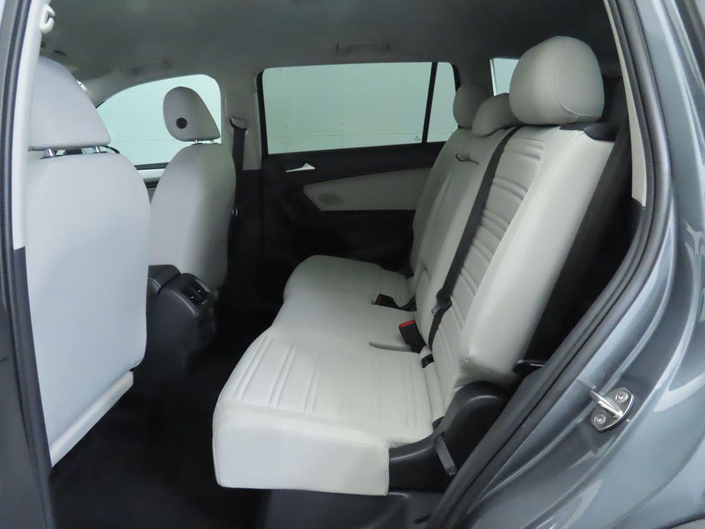 Thumbnail: 2022 Volkswagen Tiguan - 21