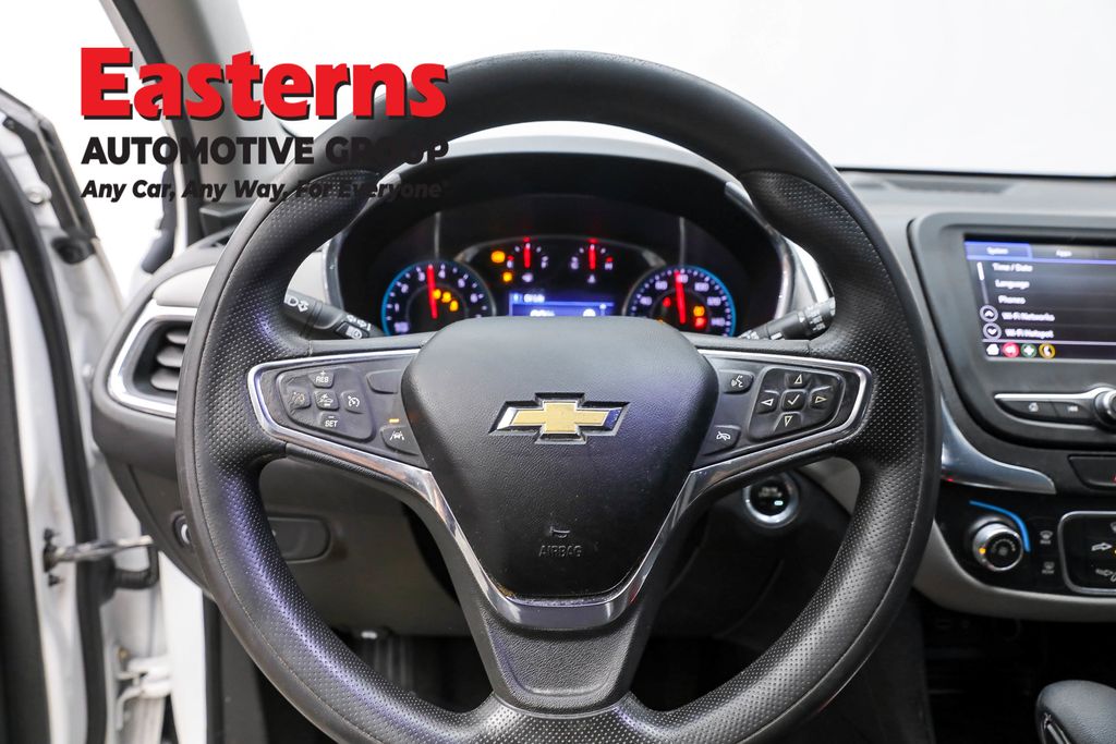 Used 2021 White Chevrolet LT image 10