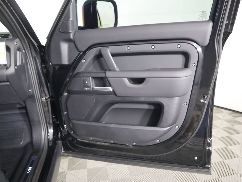 Thumbnail: 2025 Land Rover Defender - 26