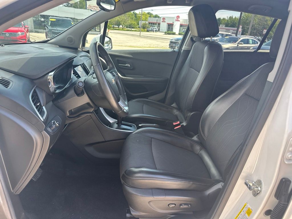 Used 2021 Chevrolet Trax SUV