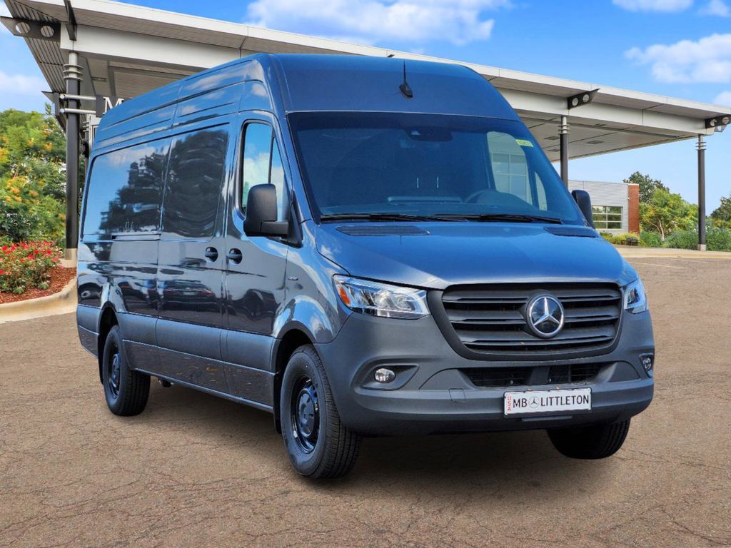 2024 Mercedes-Benz Sprinter 2500 Cargo 170 WB 2