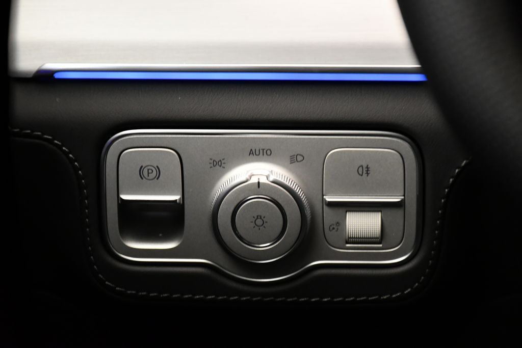 Thumbnail: 2026 Mercedes-Benz GLE - 21