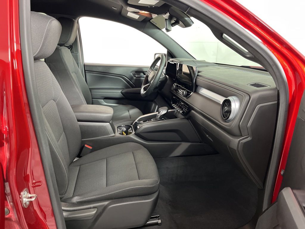 Thumbnail: 2024 Chevrolet Colorado - 7