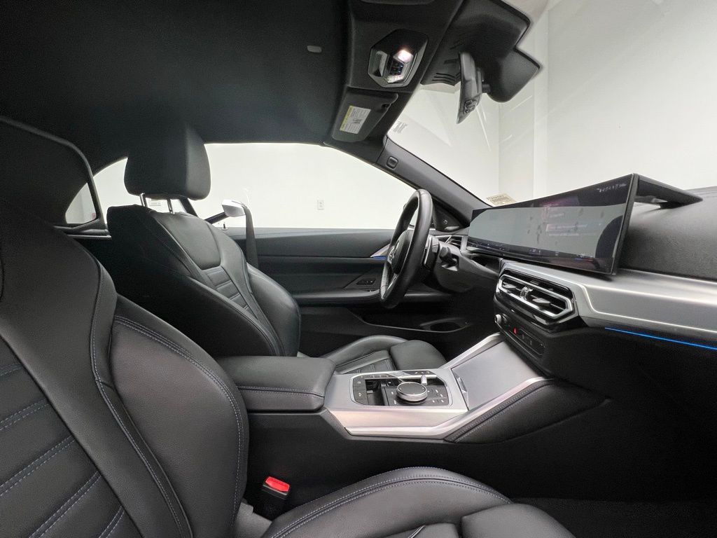 Thumbnail: 2024 BMW 4 Series - 10