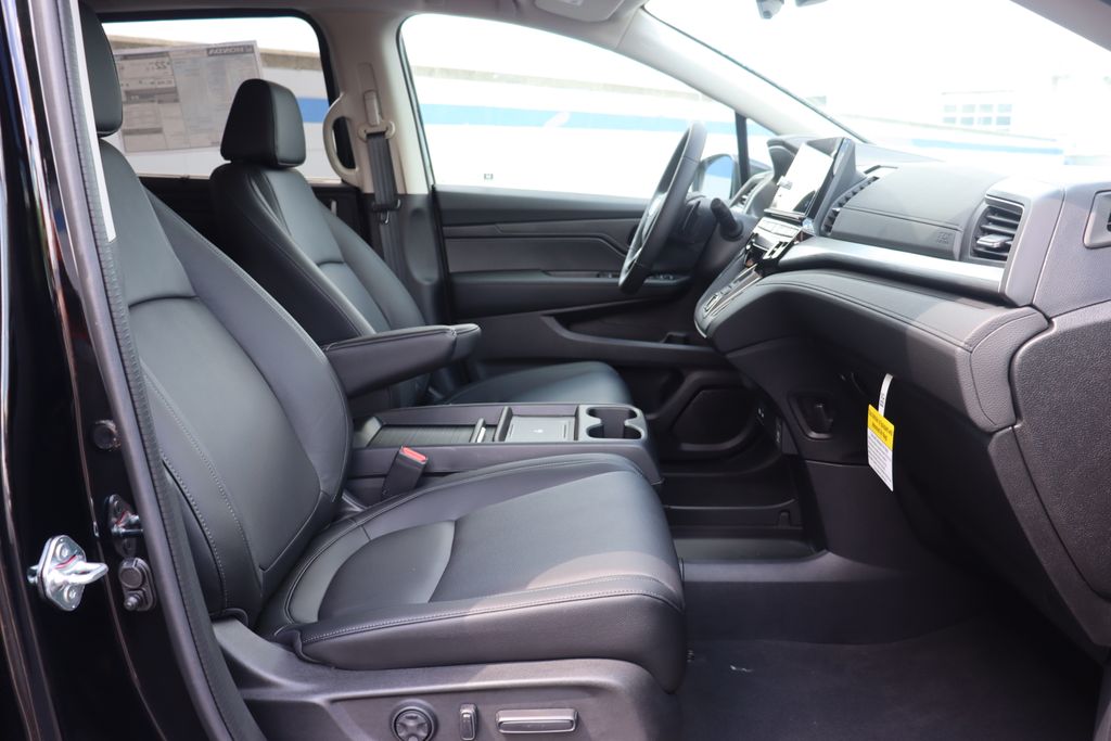 Thumbnail: 2026 Honda Odyssey - 21