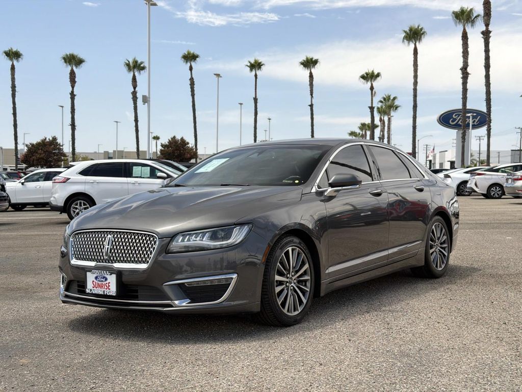  2019 Lincoln MKZ FWD   