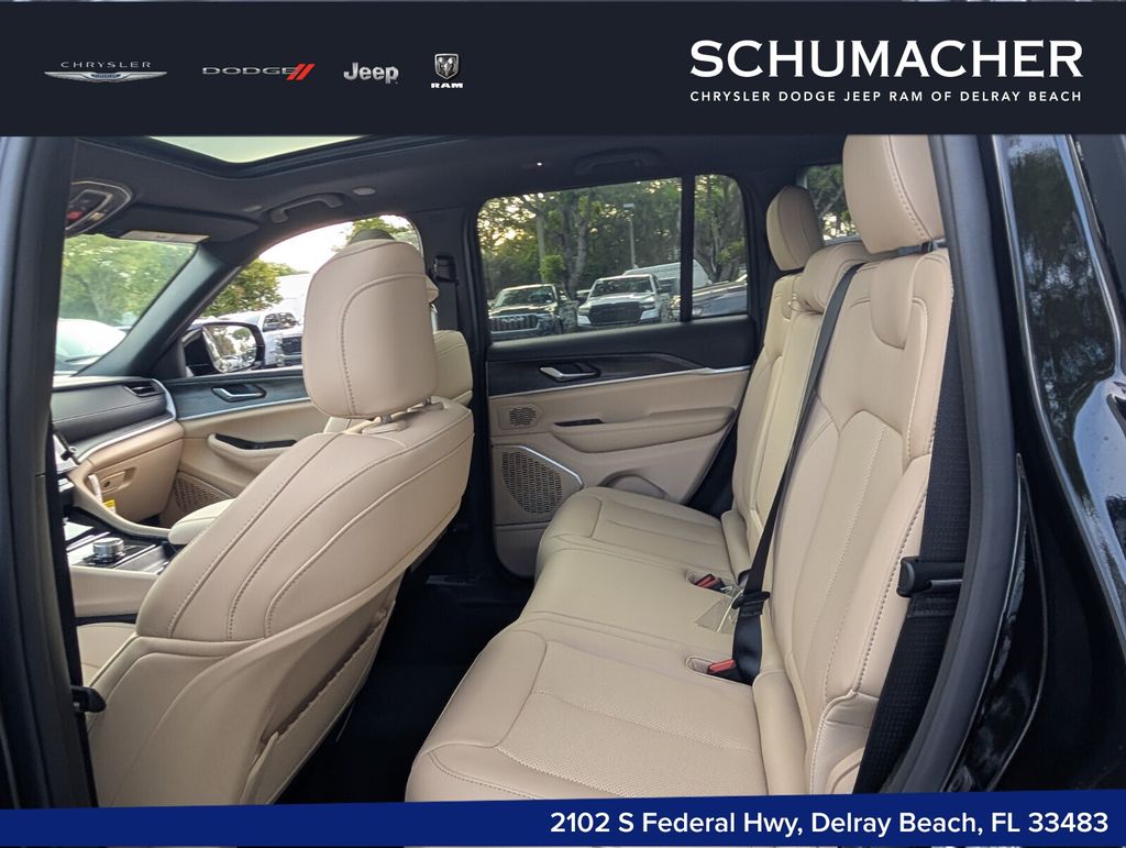 new 2026 Jeep Grand Cherokee car, priced at $46,155
