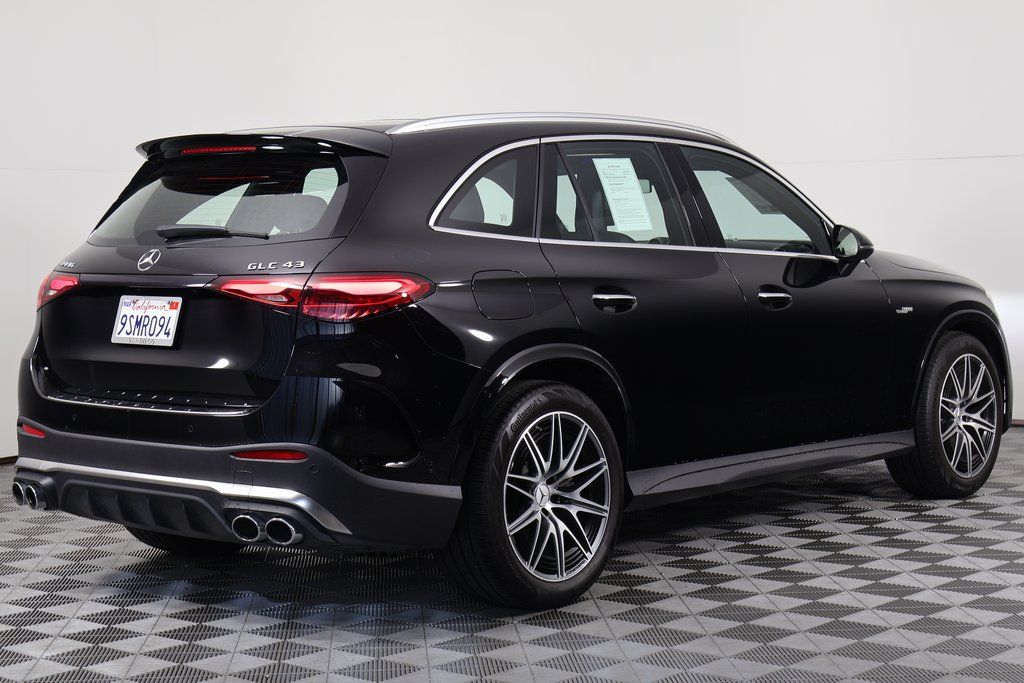 Thumbnail: 2025 Mercedes-Benz GLC - 4