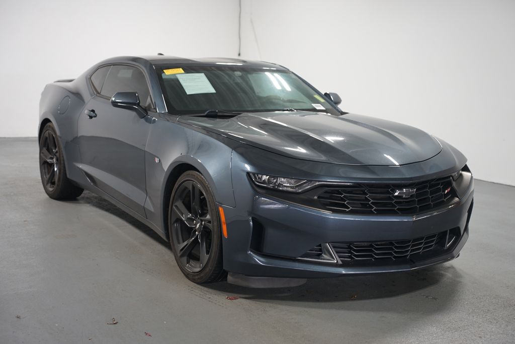 Thumbnail: 2019 Chevrolet Camaro - 3